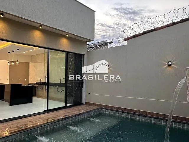Casa 3 quartos e 4 banheiros, à venda, no bairro Parque Veiga Jardim em Aparecida de Goiânia