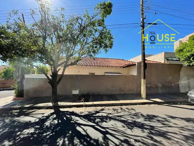 Casa com 190m² 2 quartos e 1 banheiro, à venda, no bairro Chácara Aviação em Votuporanga