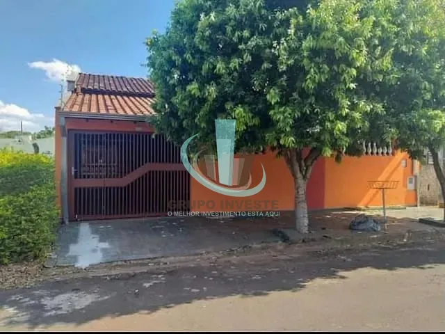 Casa com 330m² 2 quartos e 2 banheiros, à venda, no bairro JARDIM DEL REI em ARARAQUARA
