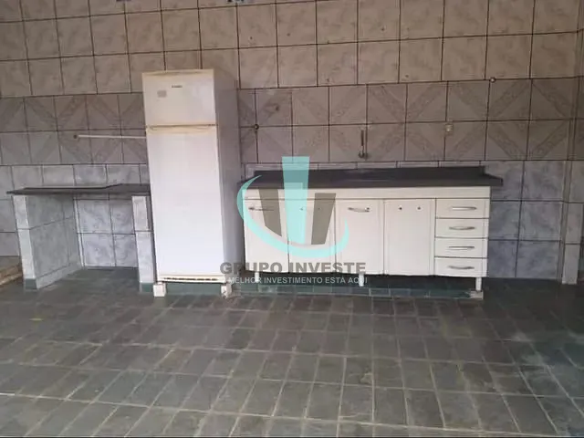 Casa com 330m² 2 quartos e 2 banheiros, à venda, no bairro JARDIM DEL REI em ARARAQUARA