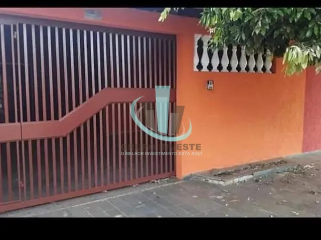 Casa com 330m² 2 quartos e 2 banheiros, à venda, no bairro JARDIM DEL REI em ARARAQUARA