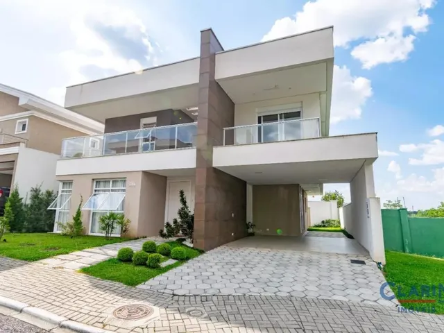 Casa 4 quartos e 13 banheiros, à venda, no bairro São Braz em Curitiba