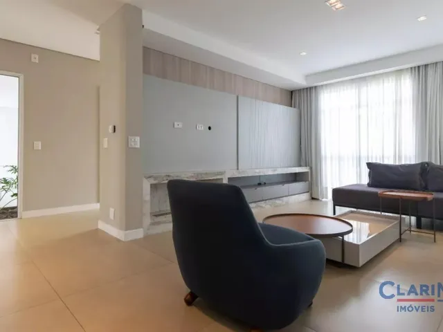 Casa 4 quartos e 13 banheiros, à venda, no bairro São Braz em Curitiba