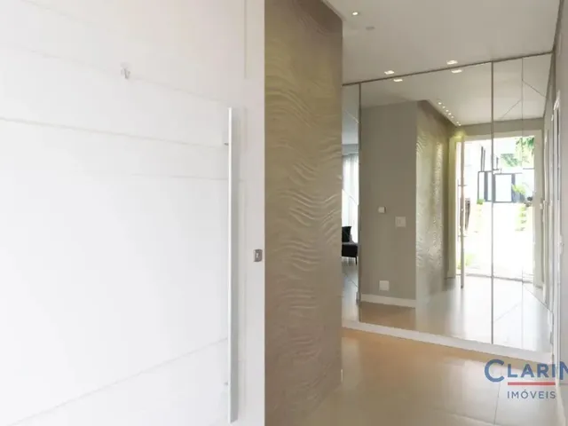 Casa 4 quartos e 9 banheiros, à venda, no bairro SAO BRAZ em Curitiba