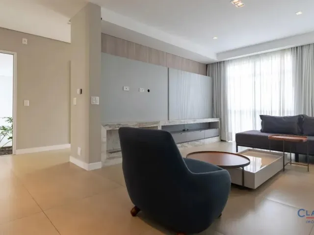 Casa 4 quartos e 9 banheiros, à venda, no bairro São Braz em Curitiba