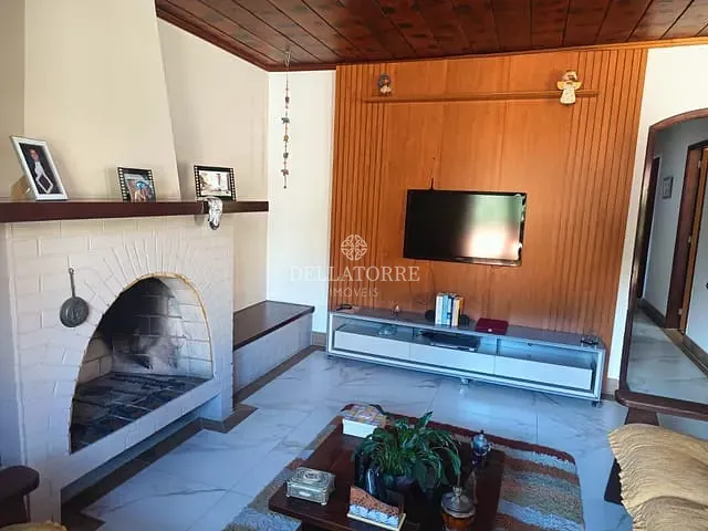Casa com 348m² 3 quartos e 3 banheiros, à venda, no bairro Várzea em Teresópolis