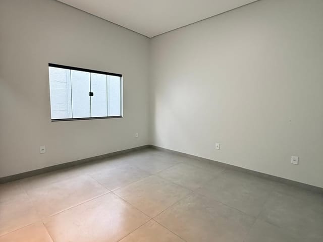 Casa com 203m² 3 quartos e 1 banheiro, à venda, no bairro Jardim Veneza em Sinop