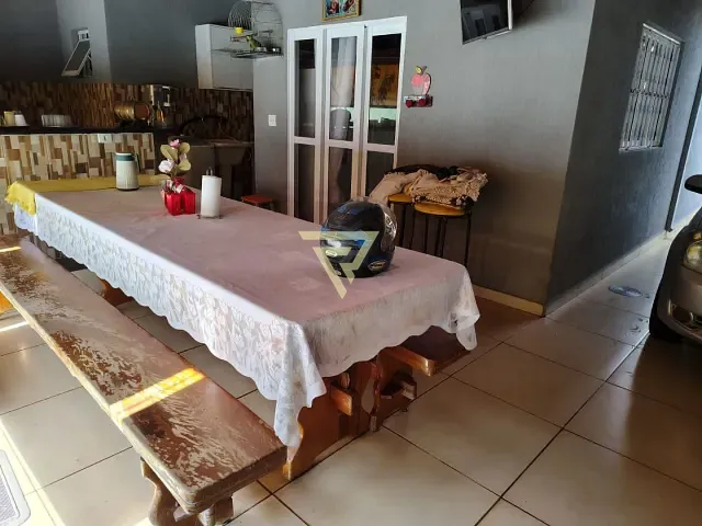 Casa com 300m² 2 quartos e 3 banheiros, à venda, no bairro Parque Ribeirão Preto em Ribeirão Preto