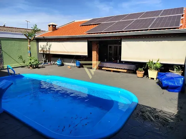 Casa com 300m² 2 quartos e 3 banheiros, à venda, no bairro Parque Ribeirão Preto em Ribeirão Preto