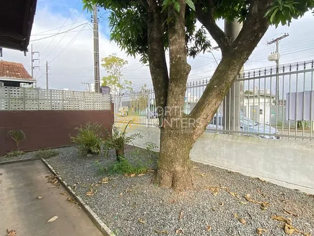 Casa com 360m² 2 quartos e 1 banheiro, à venda, no bairro Anita Garibaldi em Joinville