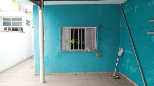 Casa à venda, no bairro Vila Varela em Poá
