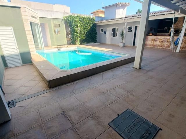 Casa com 450m² 4 quartos e 5 banheiros, à venda, no bairro Mirante da Lagoa em Macaé