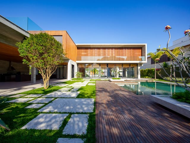 Casa com 1624m² 6 quartos e 9 banheiros, à venda, no bairro Barra da Tijuca em Rio de Janeiro