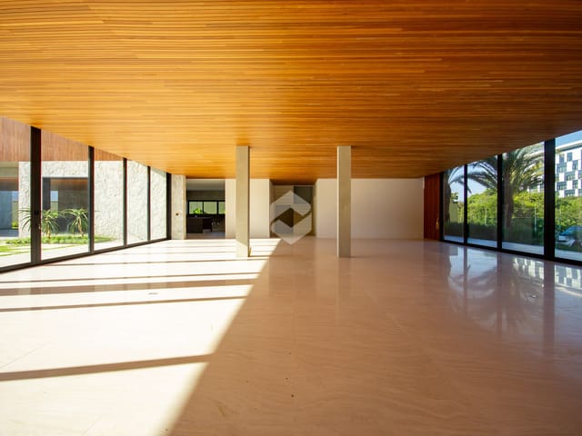 Casa com 1624m² 6 quartos e 9 banheiros, à venda, no bairro Barra da Tijuca em Rio de Janeiro