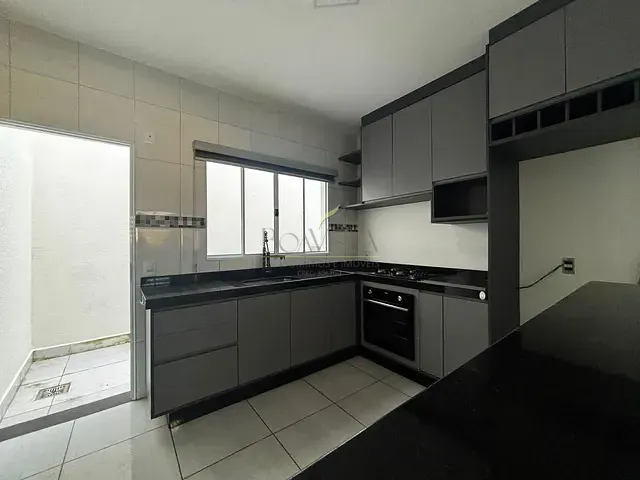 Casa 2 quartos e 1 banheiro, para alugar, no bairro Recanto Do Maia em Piracaia