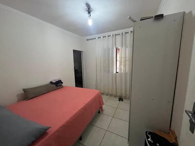 Casa com 250m² 3 quartos e 2 banheiros, à venda, no bairro Conjunto Habitacional Parque Itajaí em Campinas
