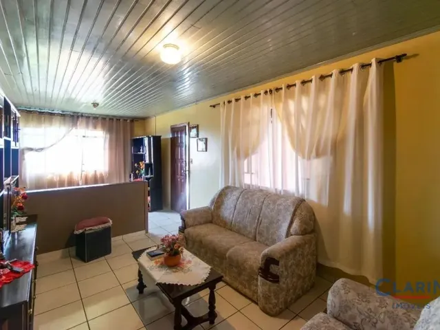 Casa 3 quartos e 1 banheiro, à venda, no bairro Bom Jesus em Campo Largo