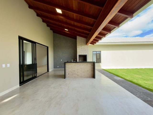 Casa com 490m² 3 quartos e 1 banheiro, à venda, no bairro Sonhalto Videira em Sinop