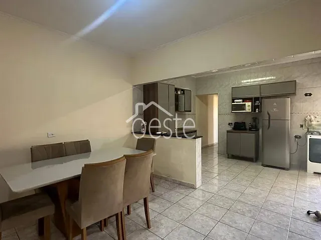 Casa com 165m² 2 quartos e 1 banheiro, à venda, no bairro Loteamento Industrial em Santa Bárbara D'Oeste