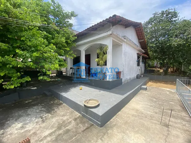 Casa 2 quartos e 1 banheiro, para alugar, no bairro Centro em Maricá