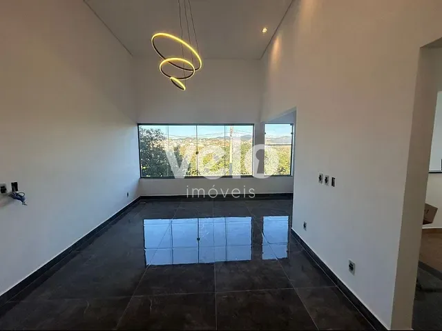 Casa com 395m² 3 quartos e 4 banheiros, à venda, no bairro Monte Belo em Taubaté
