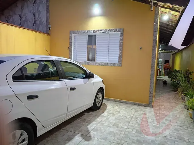 Casa com 125m² 2 quartos e 2 banheiros, à venda, no bairro LEONOR em Mongaguá