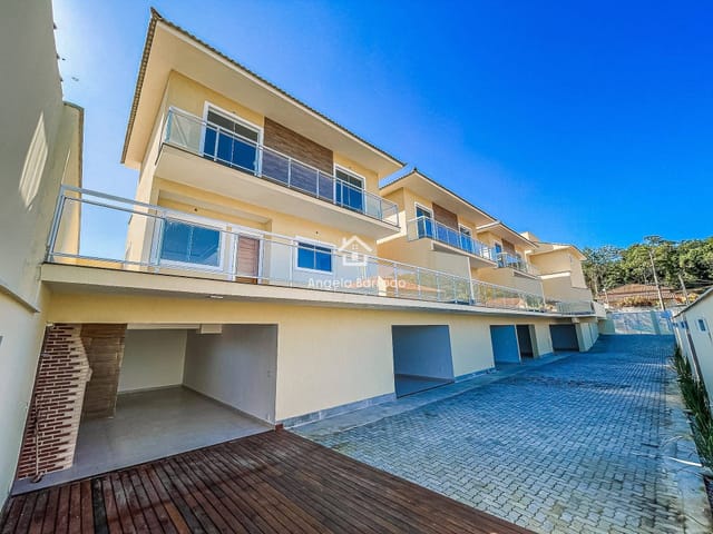 Casa 3 quartos e 3 banheiros, para alugar, no bairro Barroco (Itaipuaçu) em Maricá