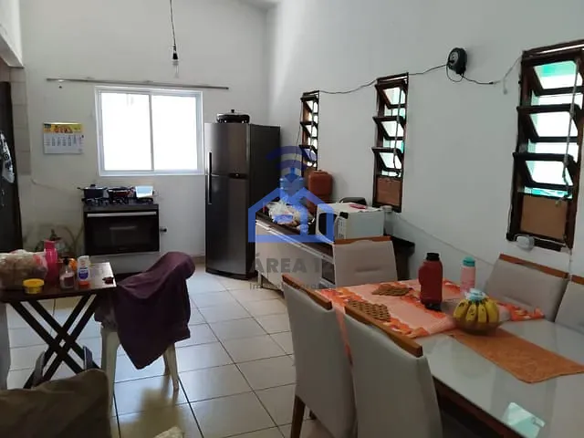 Casa com 360m² 2 quartos e 2 banheiros, à venda, no bairro Martim de Sá em Caraguatatuba