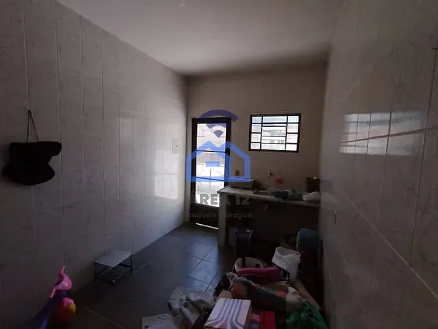 Casa com 360m² 2 quartos e 2 banheiros, à venda, no bairro Martim de Sá em Caraguatatuba