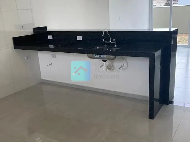 Casa com 250m² 3 quartos e 4 banheiros, à venda, no bairro Vila Branca em Jacareí