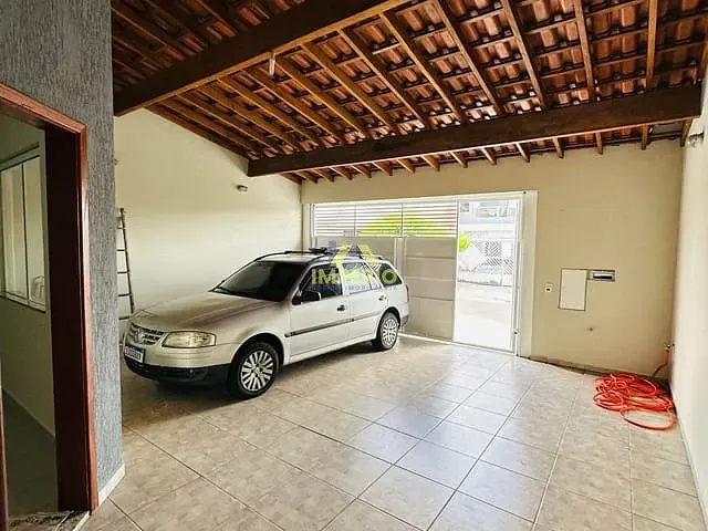 Casa com 195m² 3 quartos e 2 banheiros, à venda, no bairro Jardim Celani em Salto
