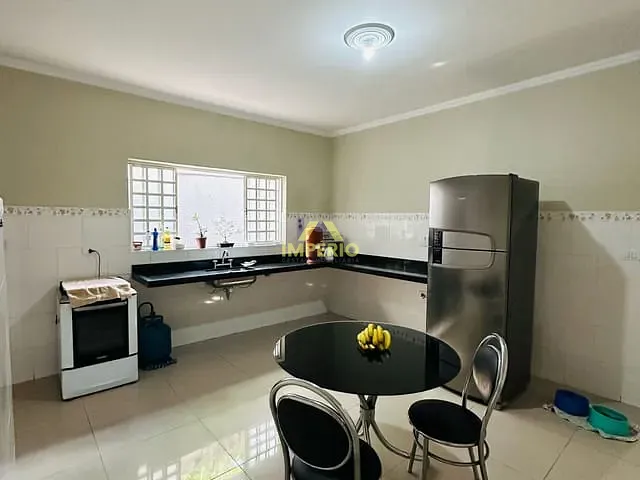 Casa com 195m² 3 quartos e 2 banheiros, à venda, no bairro Jardim Celani em Salto