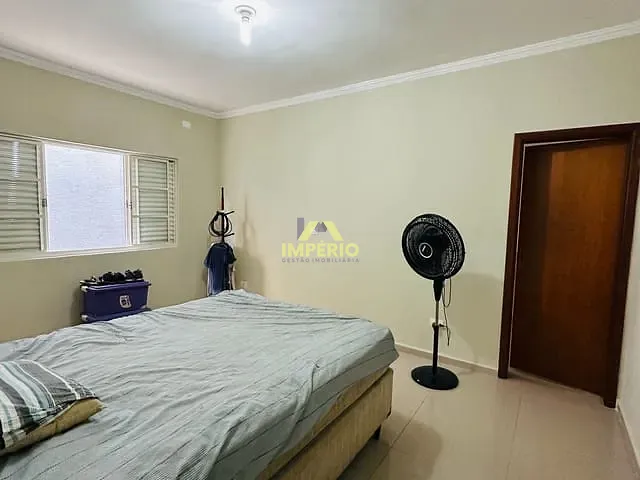Casa com 195m² 3 quartos e 2 banheiros, à venda, no bairro Jardim Celani em Salto