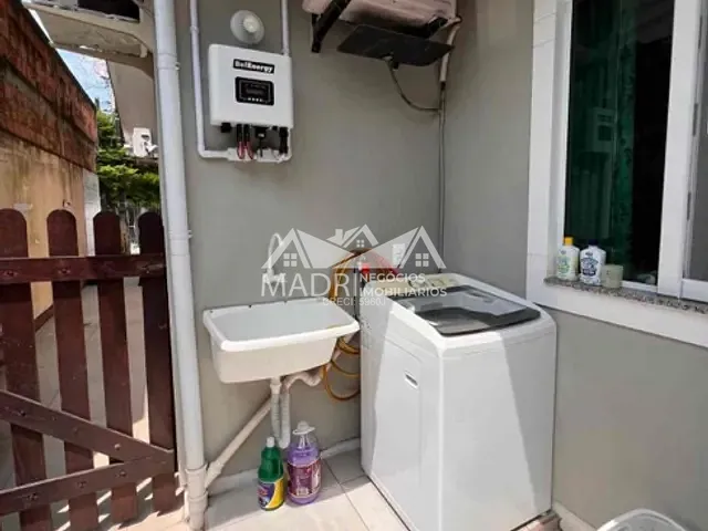 Casa com 200m² 4 quartos e 3 banheiros, à venda, no bairro São Sebastião em Palhoça