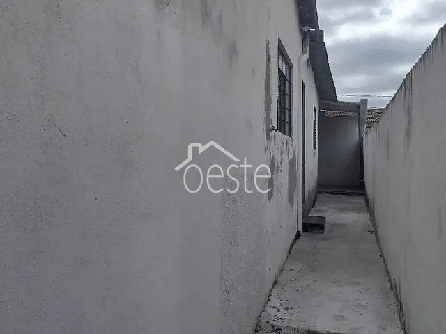 Casa 4 quartos e 4 banheiros, à venda, no bairro Conjunto Habitacional 31 de Março em Santa Bárbara D'Oeste
