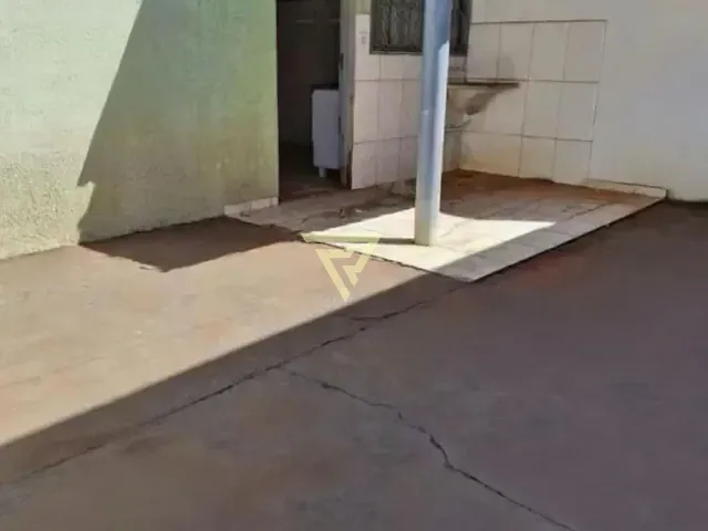 Casa com 150m² 3 quartos e 1 banheiro, à venda, no bairro Parque dos Flamboyans em Ribeirão Preto