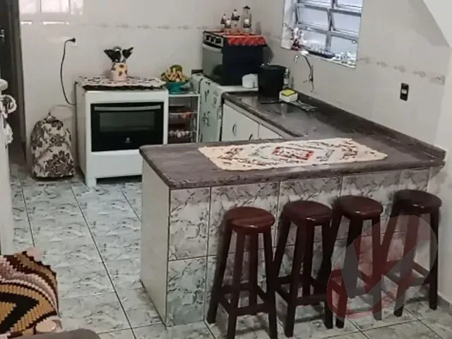 Casa 2 quartos e 1 banheiro, à venda, no bairro Real em Praia Grande