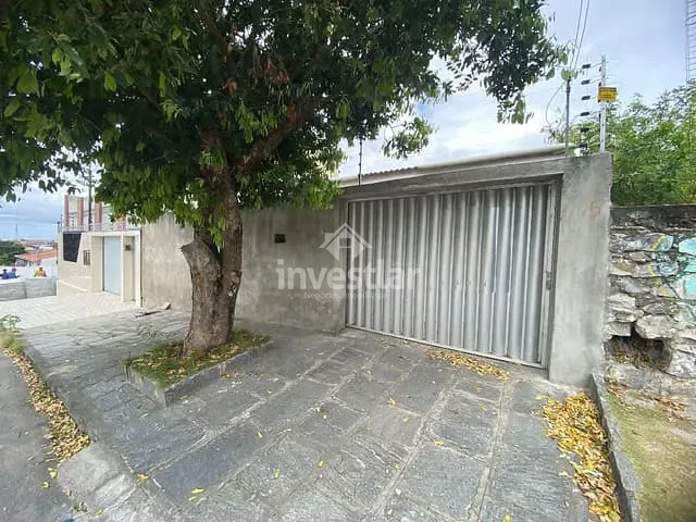 Casa com 300m² 3 quartos e 1 banheiro, à venda, no bairro São José em Campina Grande