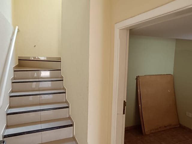 Casa com 350m² 4 quartos e 3 banheiros, à venda, no bairro Jardim Vila Rica em Cambé