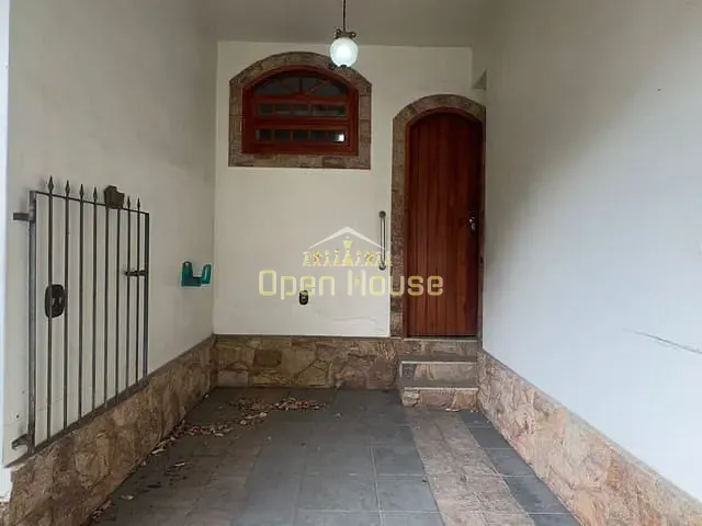 Casa com 162m² 4 quartos e 3 banheiros, à venda, no bairro Casa de Pedra em Volta Redonda