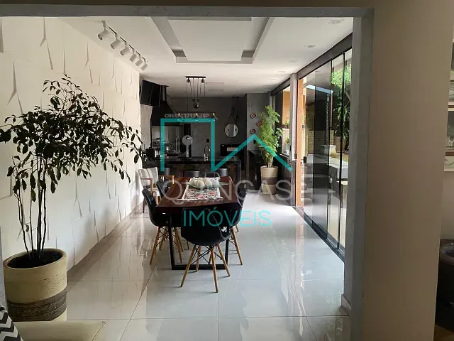 Casa com 200m² 4 quartos e 4 banheiros, à venda, no bairro Medeiros em Jundiaí