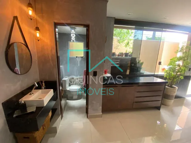 Casa com 200m² 4 quartos e 4 banheiros, à venda, no bairro Medeiros em Jundiaí