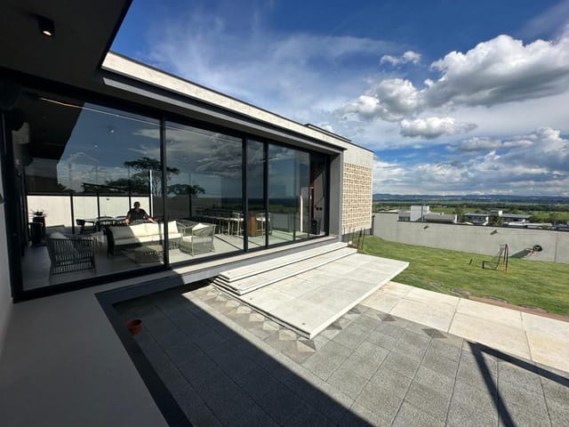 Foto do Casa - Casa com 3 dormitórios à venda, 357 m² por R$ 2.900.000,00 - Freitas - São José dos Campos/SP | RUSSI IMÓVEIS