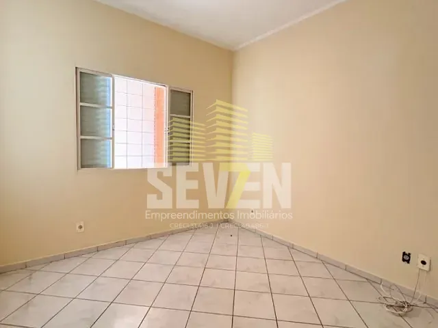 Casa com 200m² 4 quartos e 3 banheiros, à venda, no bairro Parque Jardim Europa em Bauru