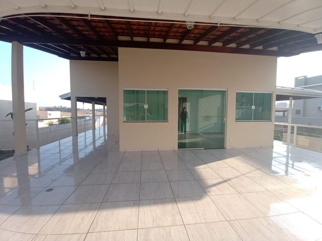 Casa com 300m² 3 quartos e 4 banheiros, à venda, no bairro Riviera de São João em São João da Boa Vista