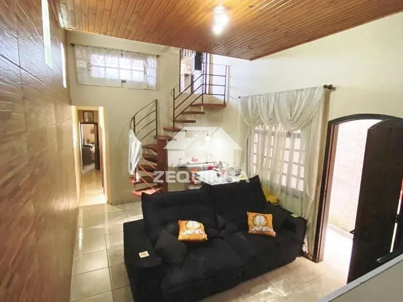 Casa, 4 quartos, 142 m² - Foto 1