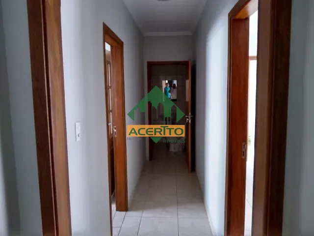 Casa com 300m² 3 quartos e 3 banheiros, à venda, no bairro Amizade em Araçatuba