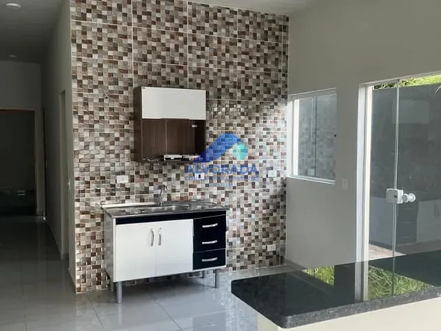 Casa com 137m² 2 quartos e 2 banheiros, à venda, no bairro Massaguaçu em Caraguatatuba