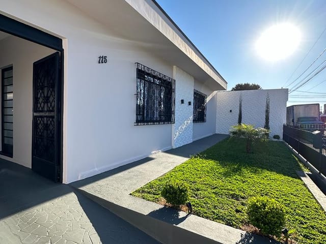 Casa com 462m² 4 quartos e 2 banheiros, à venda, no bairro Nova Rússia em Ponta Grossa