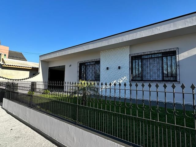 Casa com 462m² 4 quartos e 2 banheiros, à venda, no bairro Nova Rússia em Ponta Grossa
